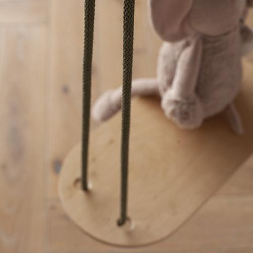 detail touwen khaki schommel babai